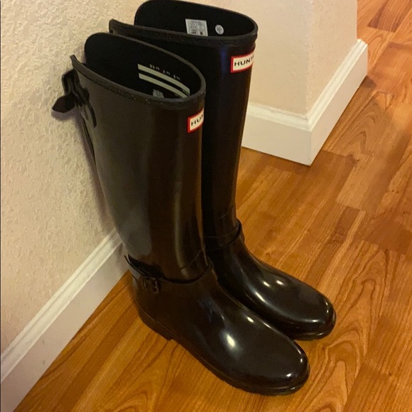 Hunter Rain Boots w/ Ankle & Calf Buckle - Picture 4 of 8